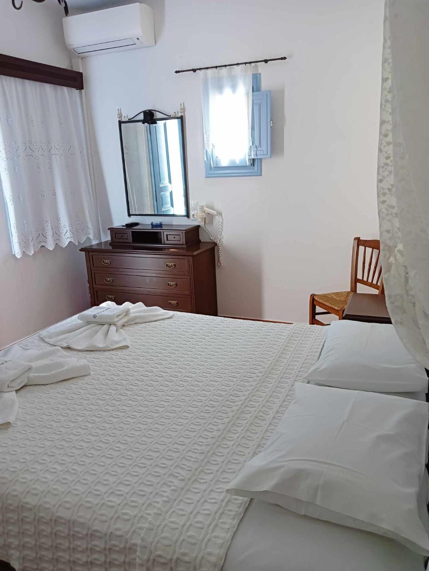 Anemousa Hotel Folegandros Town Luaran gambar